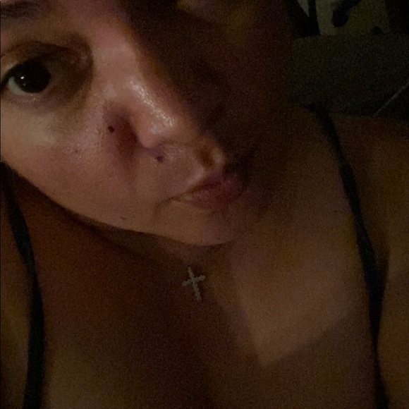 Meet your Posher, Julie - Picture 1 of 1